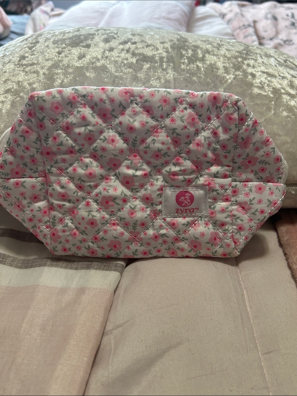 Zyra Quilted Pink Floral Cosmetic Pouch NWOT